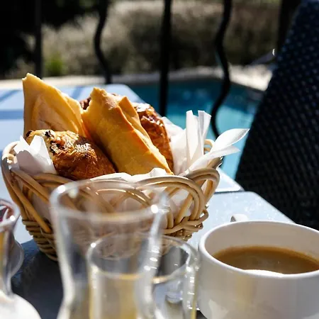 Les Arbousiers Village Hotel Provencal База отдыха La Roquebrussanne