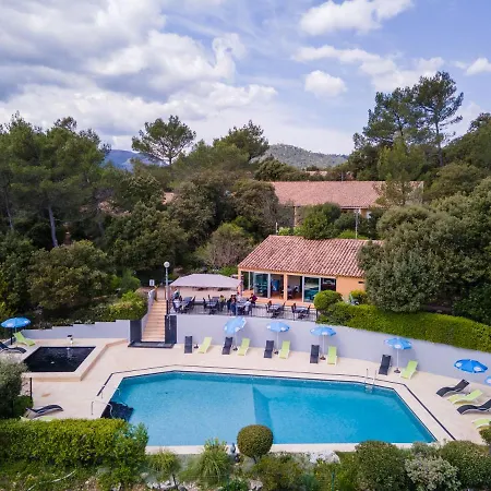 Les Arbousiers Village Hotel Provencal La Roquebrussanne