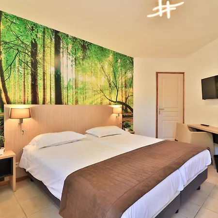 База отдыха Les Arbousiers Village Hotel Provencal La Roquebrussanne