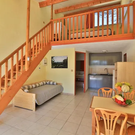 Les Arbousiers Village Hotel Provencal База отдыха 3*