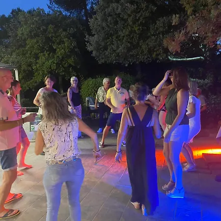 Les Arbousiers Village Hotel Provencal База отдыха 3*