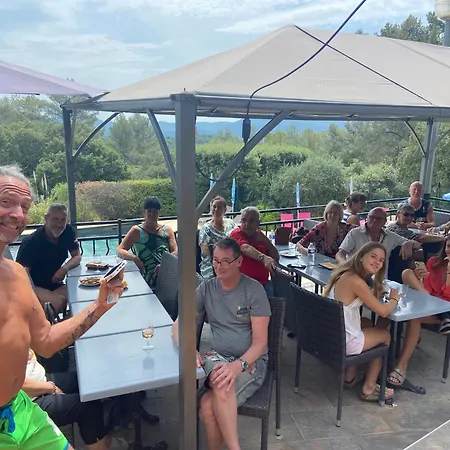 Les Arbousiers Village Hotel Provencal База отдыха La Roquebrussanne