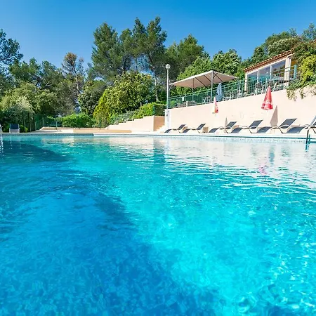Les Arbousiers Village Hotel Provencal 3*