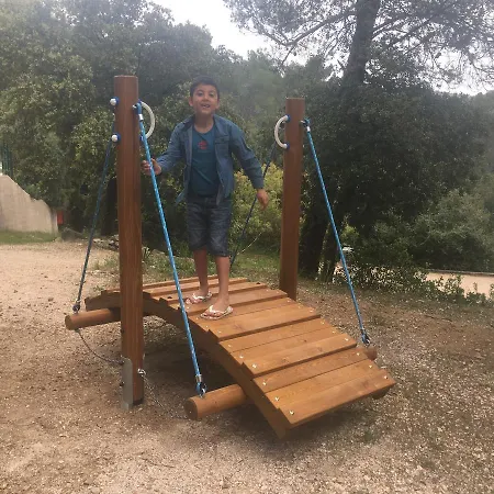 База отдыха Les Arbousiers Village Hotel Provencal La Roquebrussanne
