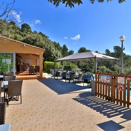 Les Arbousiers Village Hotel Provencal Holiday park 3*