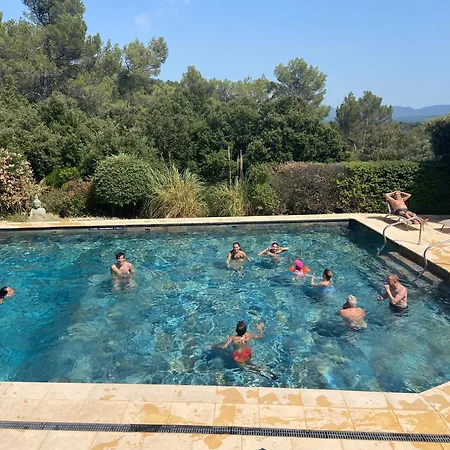 Üdülőpark Les Arbousiers Village Provencal La Roquebrussanne